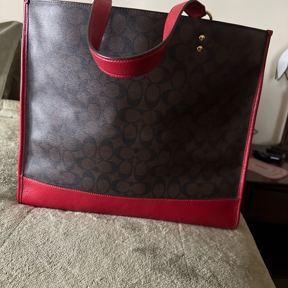 Coach Dempsey, 40 inch large tote - Picture 4 of 7